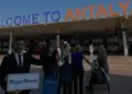 Taxi, Shuttle oder privater Transfer? Vor- und Nachteile für Ihre Reise in Antalya