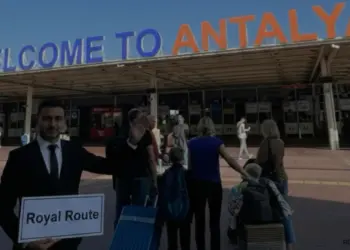 Taxi, Shuttle oder privater Transfer? Vor- und Nachteile für Ihre Reise in Antalya